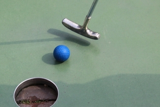 Minigolf mit Folgen